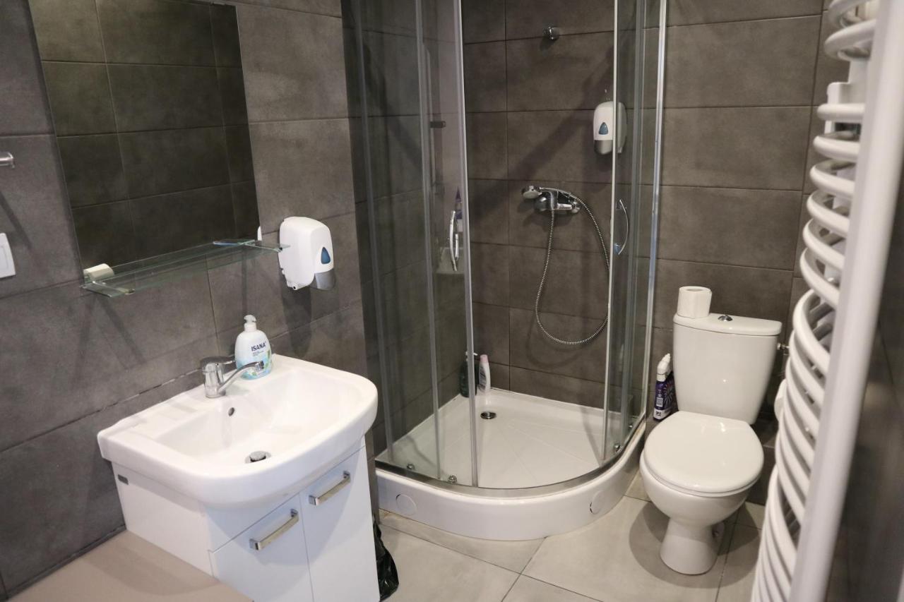 One More Night Apartment, Poznan Old Town Buitenkant foto